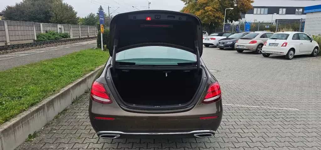 Mercedes-Benz E 350 E*350d*Lim.*Avantgarde*Widescreen*Multibeam*MEGA 07/2017-photo-12