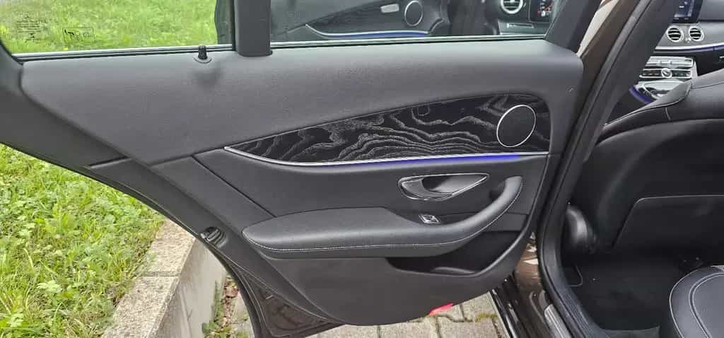 Mercedes-Benz E 350 E*350d*Lim.*Avantgarde*Widescreen*Multibeam*MEGA 07/2017-photo-15