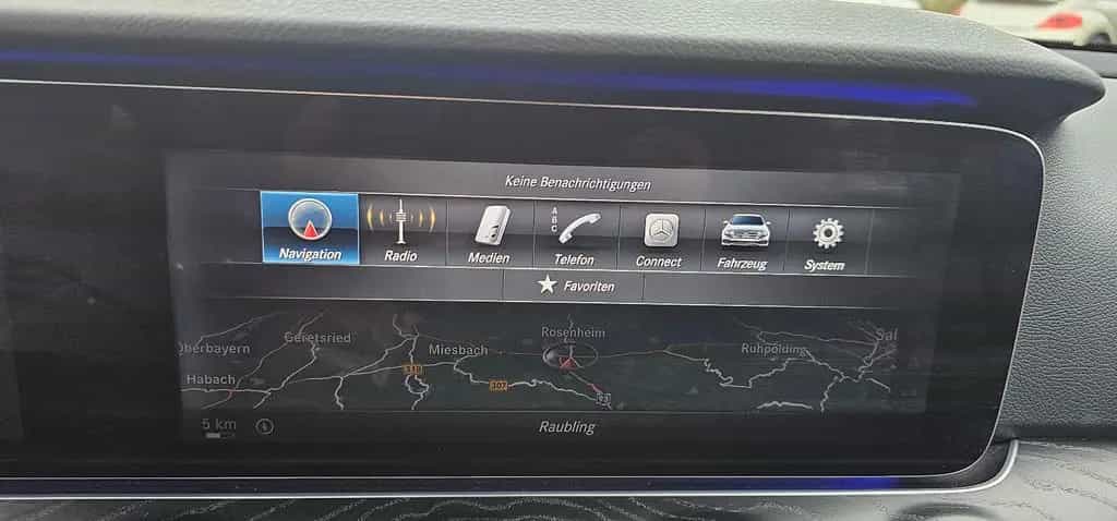 Mercedes-Benz E 350 E*350d*Lim.*Avantgarde*Widescreen*Multibeam*MEGA 07/2017-photo-31