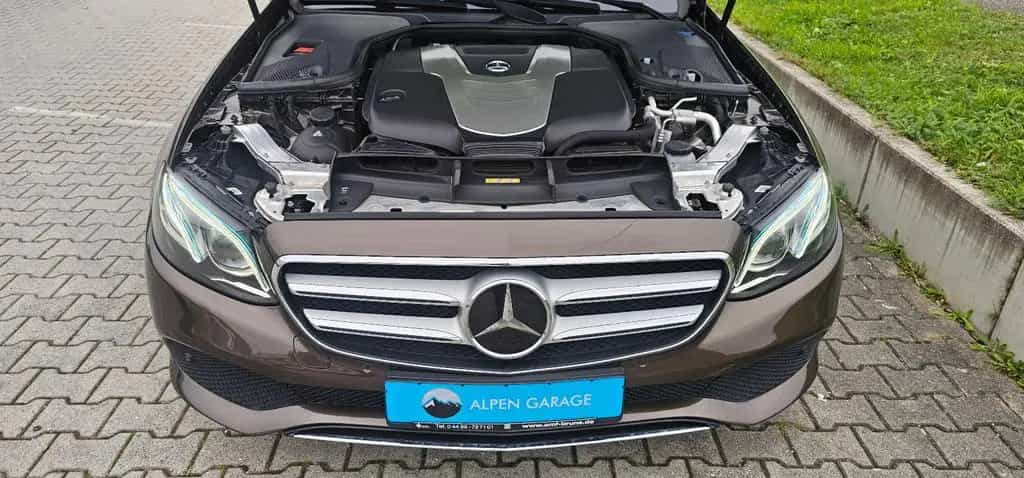 Mercedes-Benz E 350 E*350d*Lim.*Avantgarde*Widescreen*Multibeam*MEGA 07/2017-photo-49