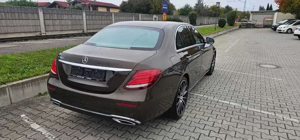 Mercedes-Benz E 350 E*350d*Lim.*Avantgarde*Widescreen*Multibeam*MEGA 07/2017-photo-6