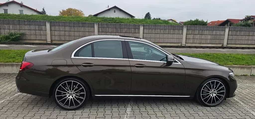 Mercedes-Benz E 350 E*350d*Lim.*Avantgarde*Widescreen*Multibeam*MEGA 07/2017-photo-8