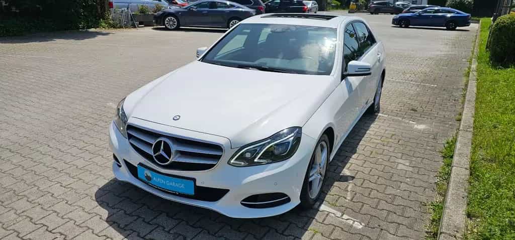 Mercedes-Benz E 200 E*200*CGI*Lim.*7G-TRONIC*Avantgarde*LED*SHD* 04/2016-photo-0