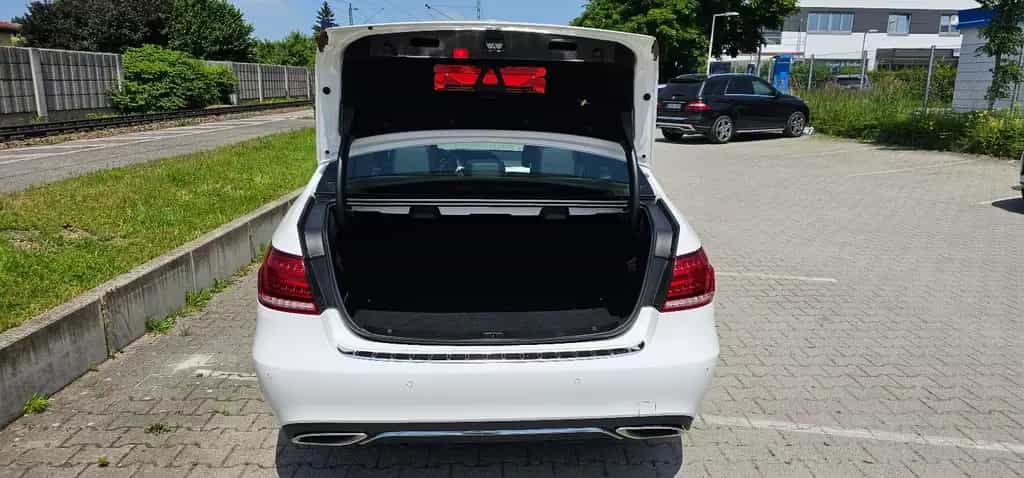 Mercedes-Benz E 200 E*200*CGI*Lim.*7G-TRONIC*Avantgarde*LED*SHD* 04/2016-photo-11