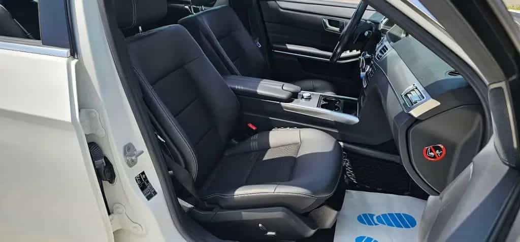 Mercedes-Benz E 200 E*200*CGI*Lim.*7G-TRONIC*Avantgarde*LED*SHD* 04/2016-photo-17