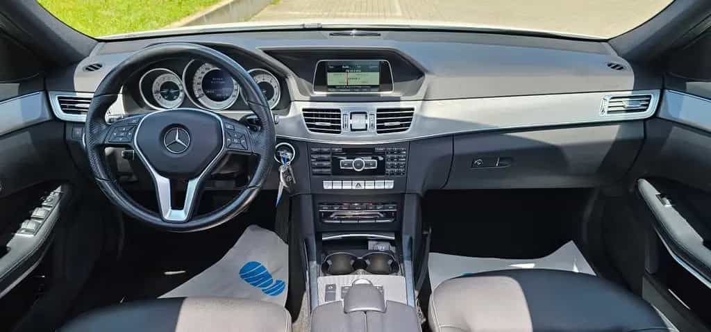 Mercedes-Benz E 200 E*200*CGI*Lim.*7G-TRONIC*Avantgarde*LED*SHD* 04/2016-photo-19
