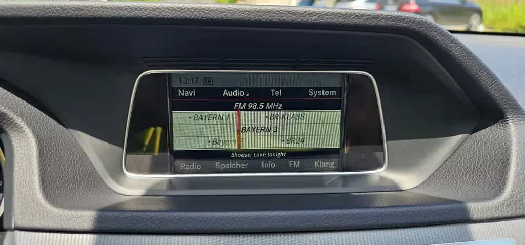 Mercedes-Benz E 200 E*200*CGI*Lim.*7G-TRONIC*Avantgarde*LED*SHD* 04/2016-photo-31