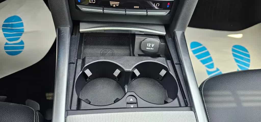 Mercedes-Benz E 200 E*200*CGI*Lim.*7G-TRONIC*Avantgarde*LED*SHD* 04/2016-photo-38
