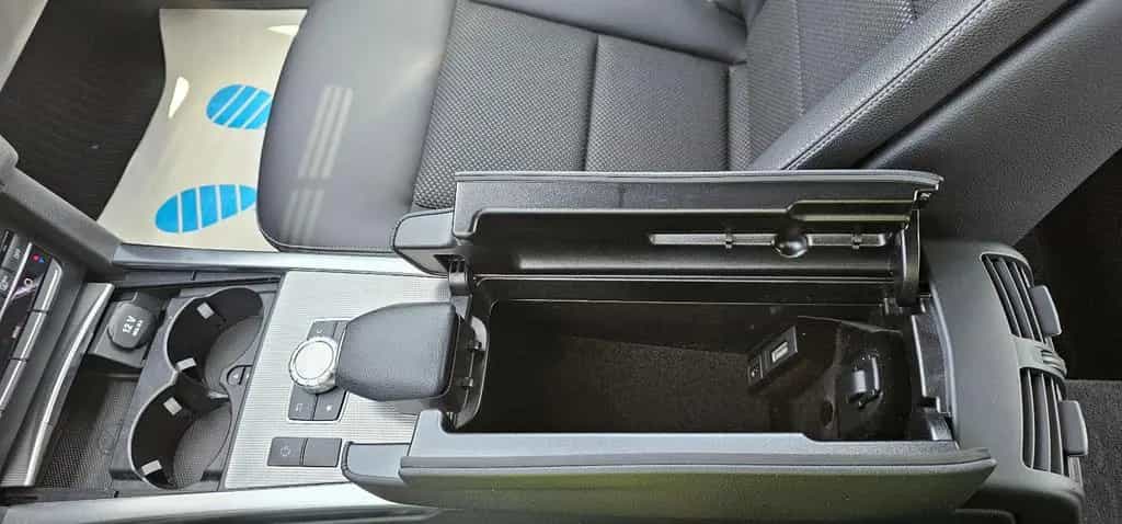 Mercedes-Benz E 200 E*200*CGI*Lim.*7G-TRONIC*Avantgarde*LED*SHD* 04/2016-photo-40