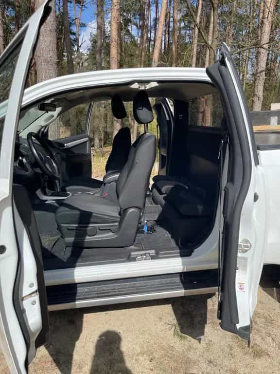 Isuzu D-Max 11/2019-photo-8