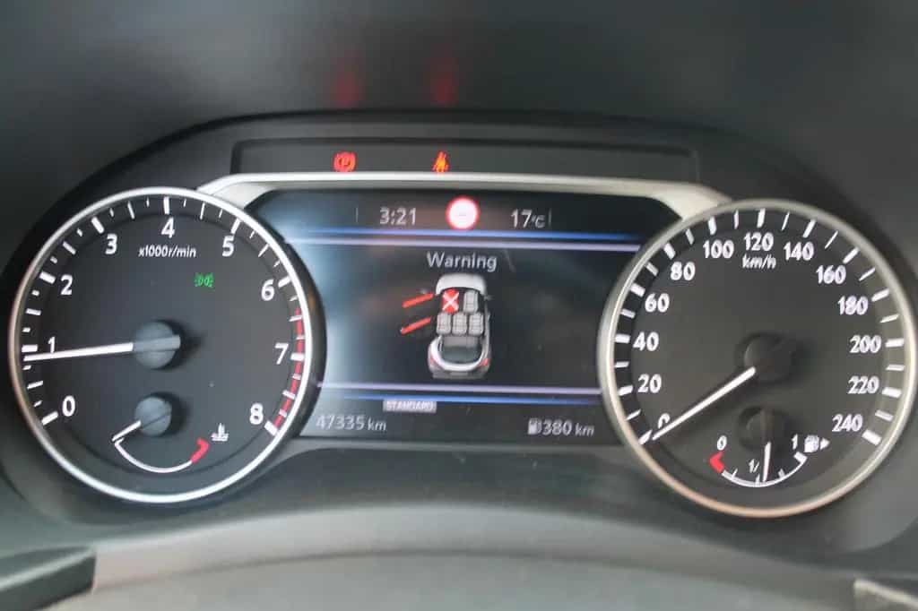 Nissan Juke N-Connecta Navi + AHK 09/2020-photo-6
