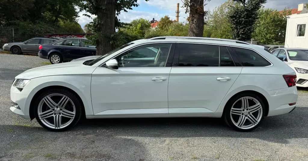 Skoda Superb 2.0 TSI 162kW Green tec DSG L&K Combi 08/2016-photo-6
