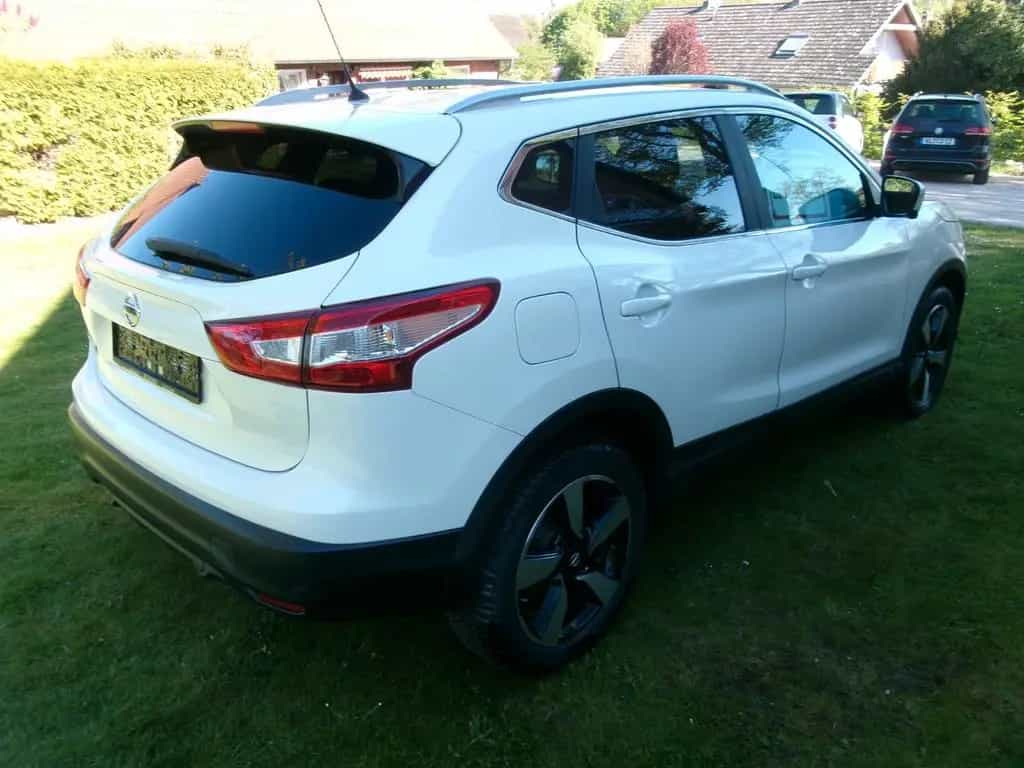 Nissan Qashqai 1.6 dCi Xtronic 360° Automatik Euro 6 03/2016-photo-1