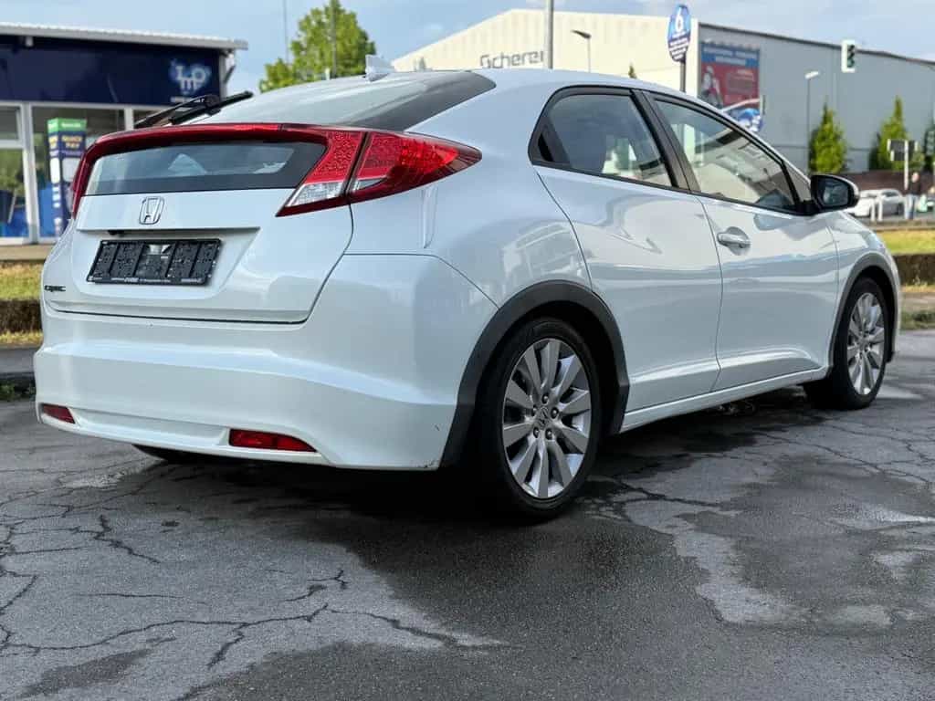 Honda Civic Lim. 5-trg. 1.6 i-DTEC Sport Tüv 03-2028 09/2013-photo-10