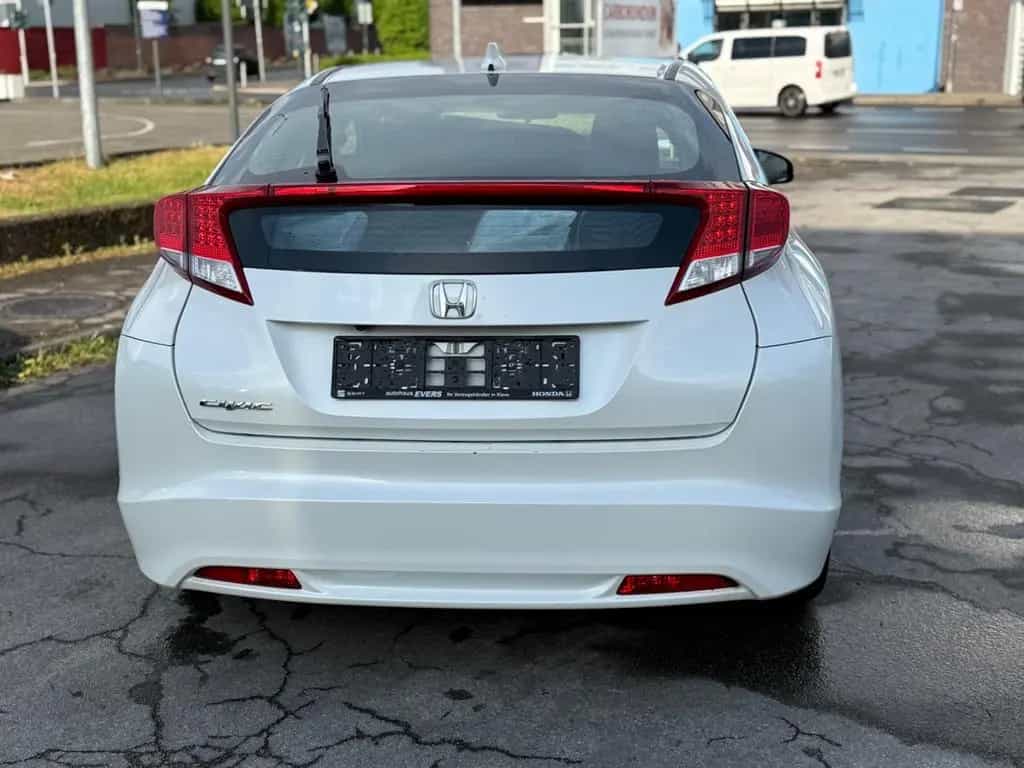 Honda Civic Lim. 5-trg. 1.6 i-DTEC Sport Tüv 03-2028 09/2013-photo-14