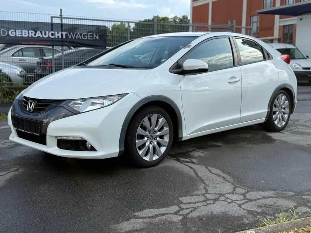 Honda Civic Lim. 5-trg. 1.6 i-DTEC Sport Tüv 03-2028 09/2013-photo-2