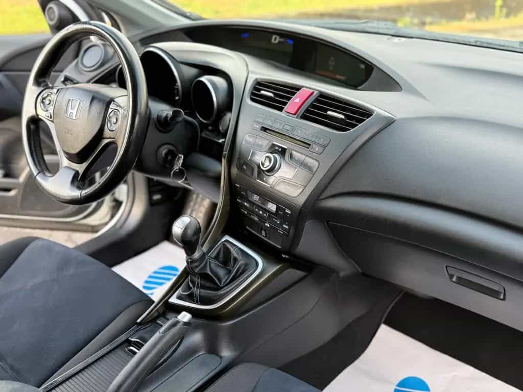 Honda Civic Lim. 5-trg. 1.6 i-DTEC Sport Tüv 03-2028 09/2013-photo-21