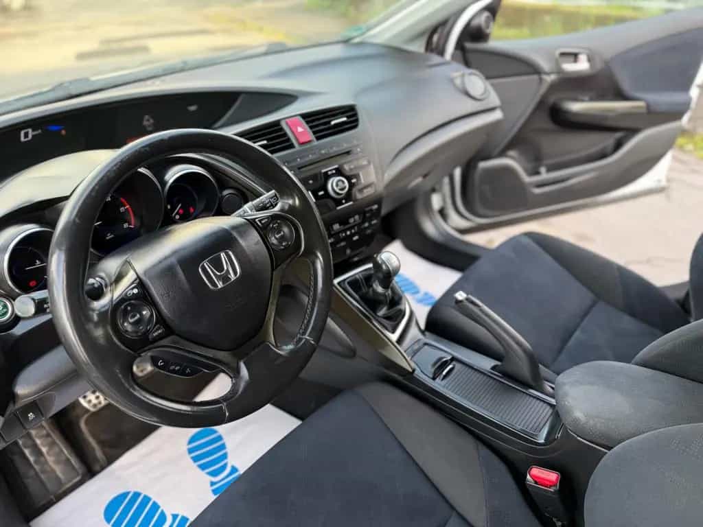 Honda Civic Lim. 5-trg. 1.6 i-DTEC Sport Tüv 03-2028 09/2013-photo-25