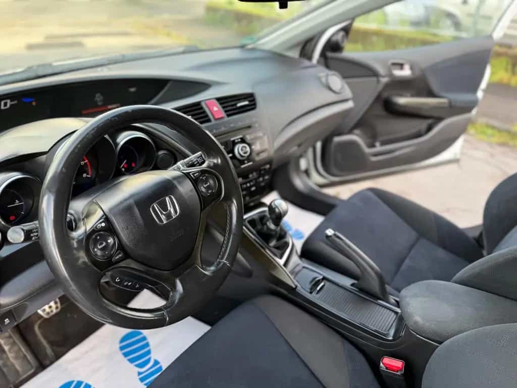 Honda Civic Lim. 5-trg. 1.6 i-DTEC Sport Tüv 03-2028 09/2013-photo-28