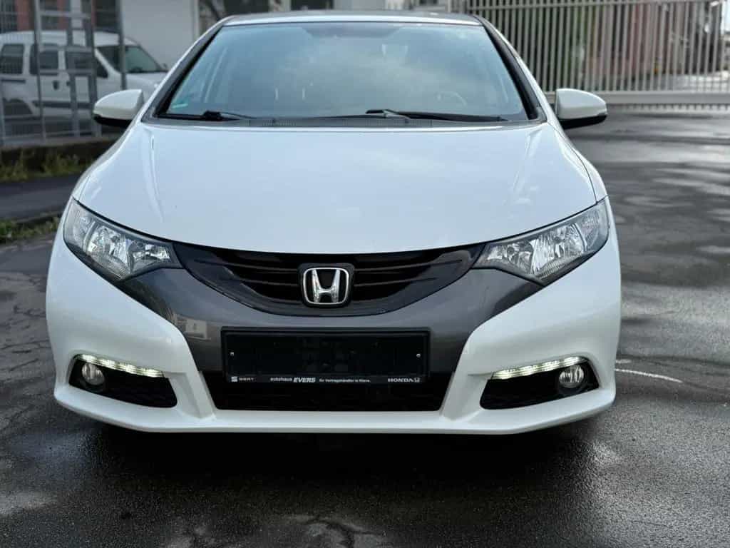 Honda Civic Lim. 5-trg. 1.6 i-DTEC Sport Tüv 03-2028 09/2013-photo-3