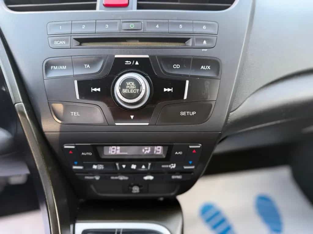 Honda Civic Lim. 5-trg. 1.6 i-DTEC Sport Tüv 03-2028 09/2013-photo-37