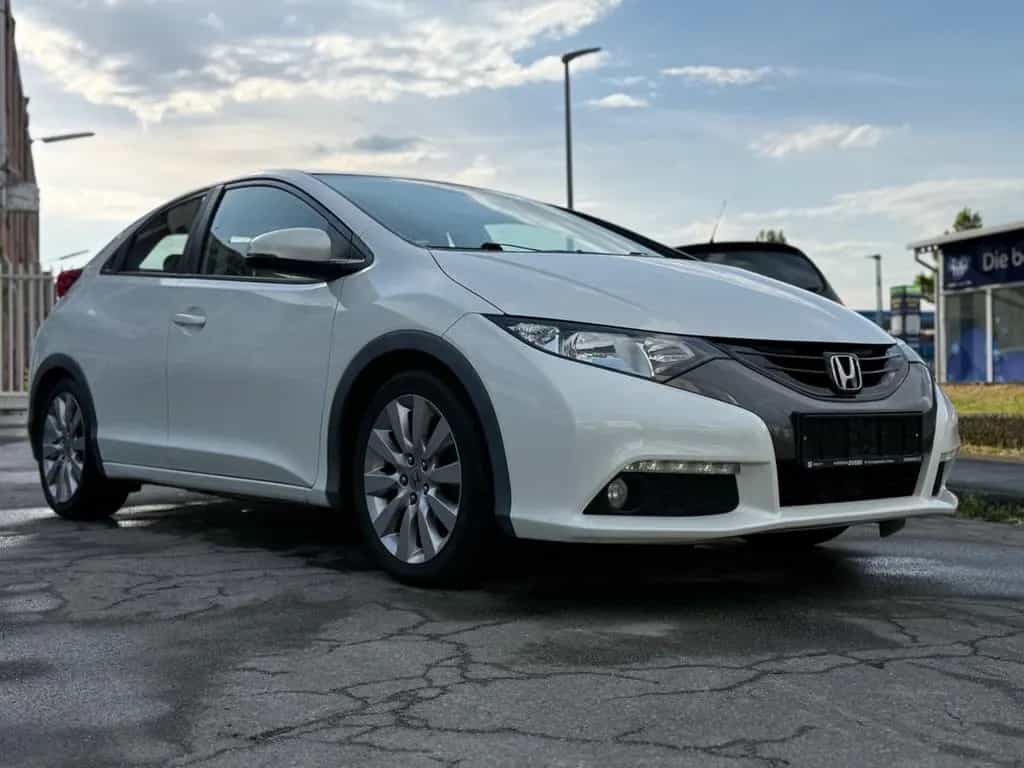 Honda Civic Lim. 5-trg. 1.6 i-DTEC Sport Tüv 03-2028 09/2013-photo-5