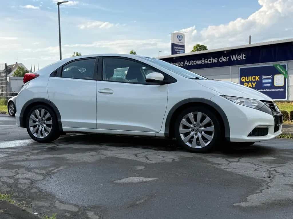 Honda Civic Lim. 5-trg. 1.6 i-DTEC Sport Tüv 03-2028 09/2013-photo-7