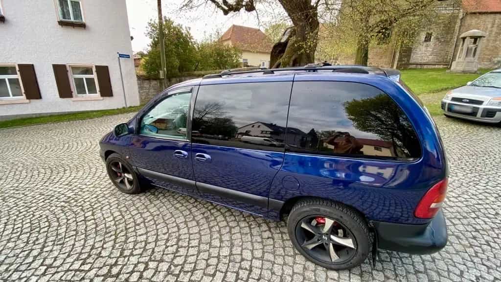Chrysler Voyager gen.3 (2.5 TD) 02/1998-photo-7