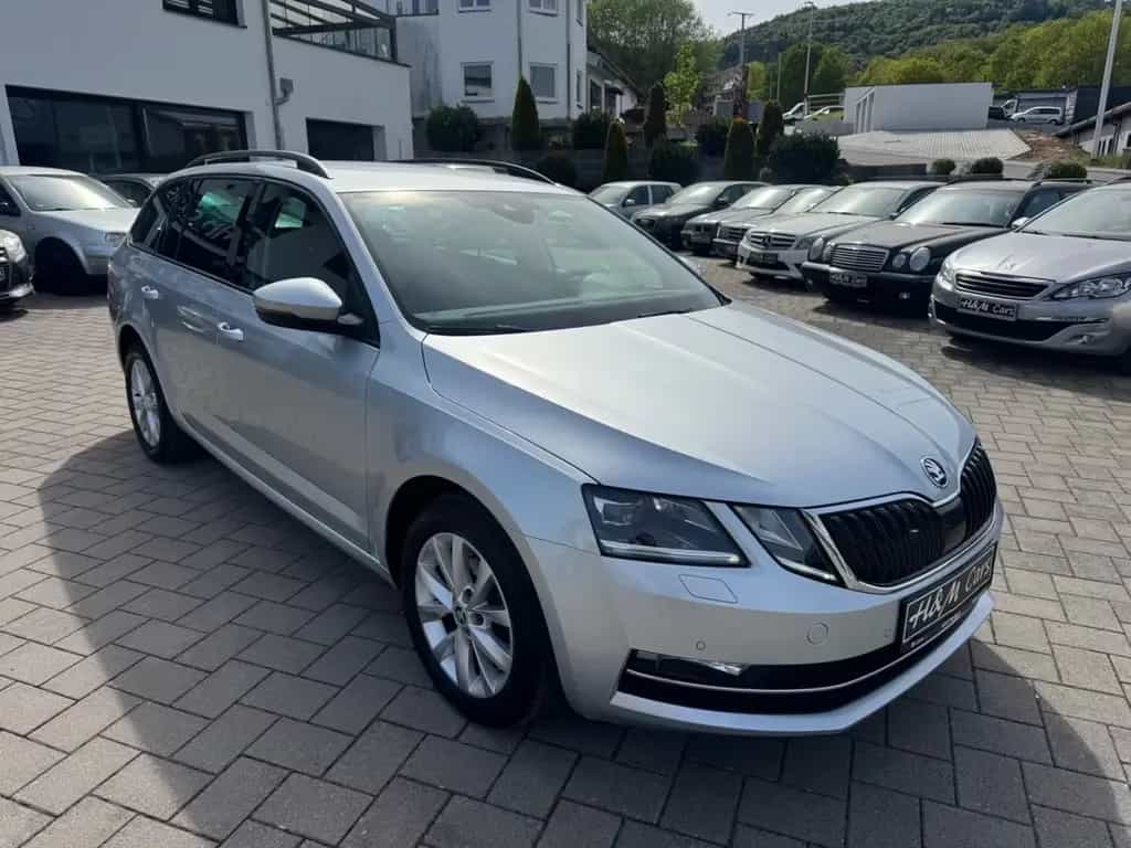 Skoda Octavia Combi Style/Aut/LED/ACC 09/2017-photo-0