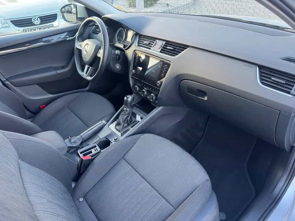 Skoda Octavia Combi Style/Aut/LED/ACC 09/2017-photo-10