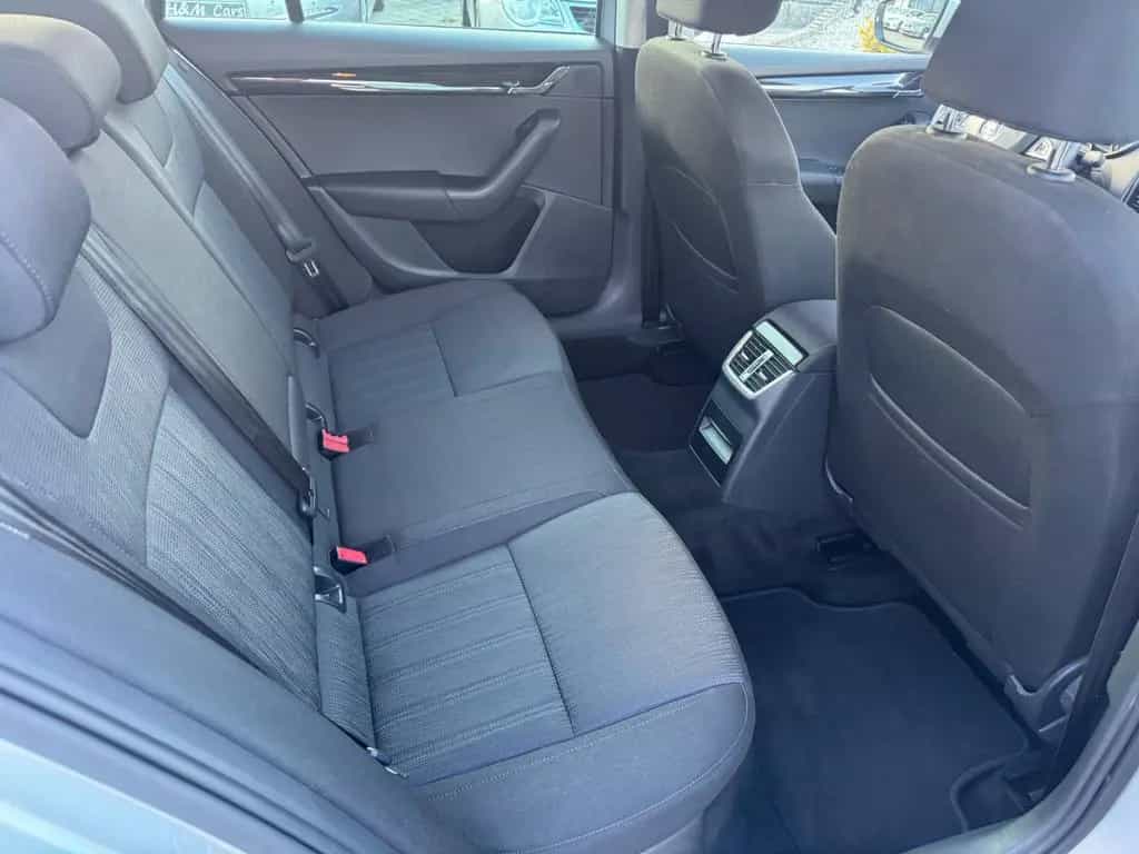 Skoda Octavia Combi Style/Aut/LED/ACC 09/2017-photo-11