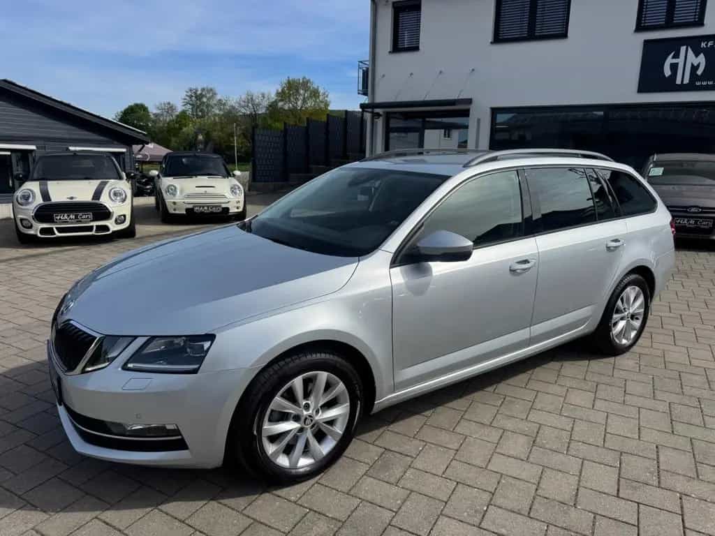 Skoda Octavia Combi Style/Aut/LED/ACC 09/2017-photo-2