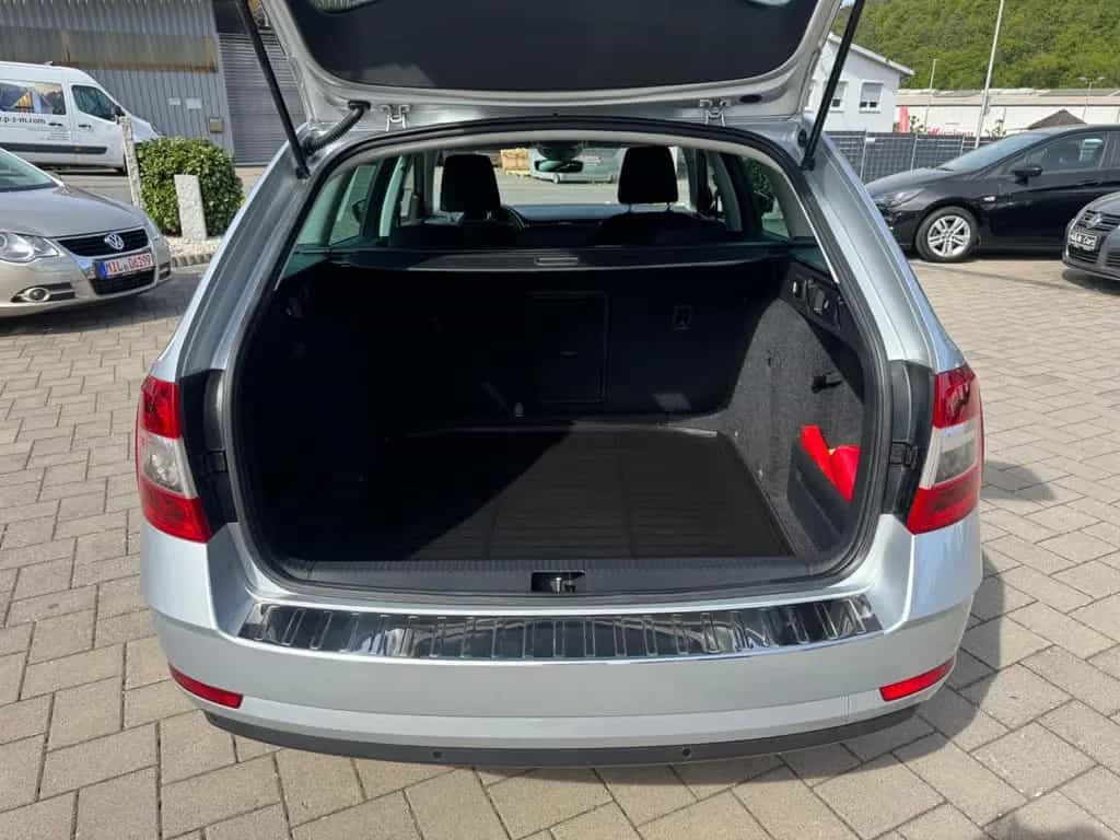Skoda Octavia Combi Style/Aut/LED/ACC 09/2017-photo-20