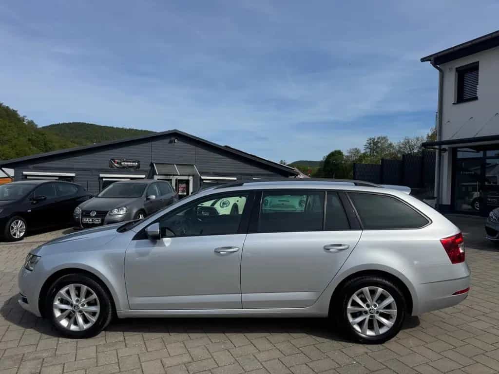 Skoda Octavia Combi Style/Aut/LED/ACC 09/2017-photo-3