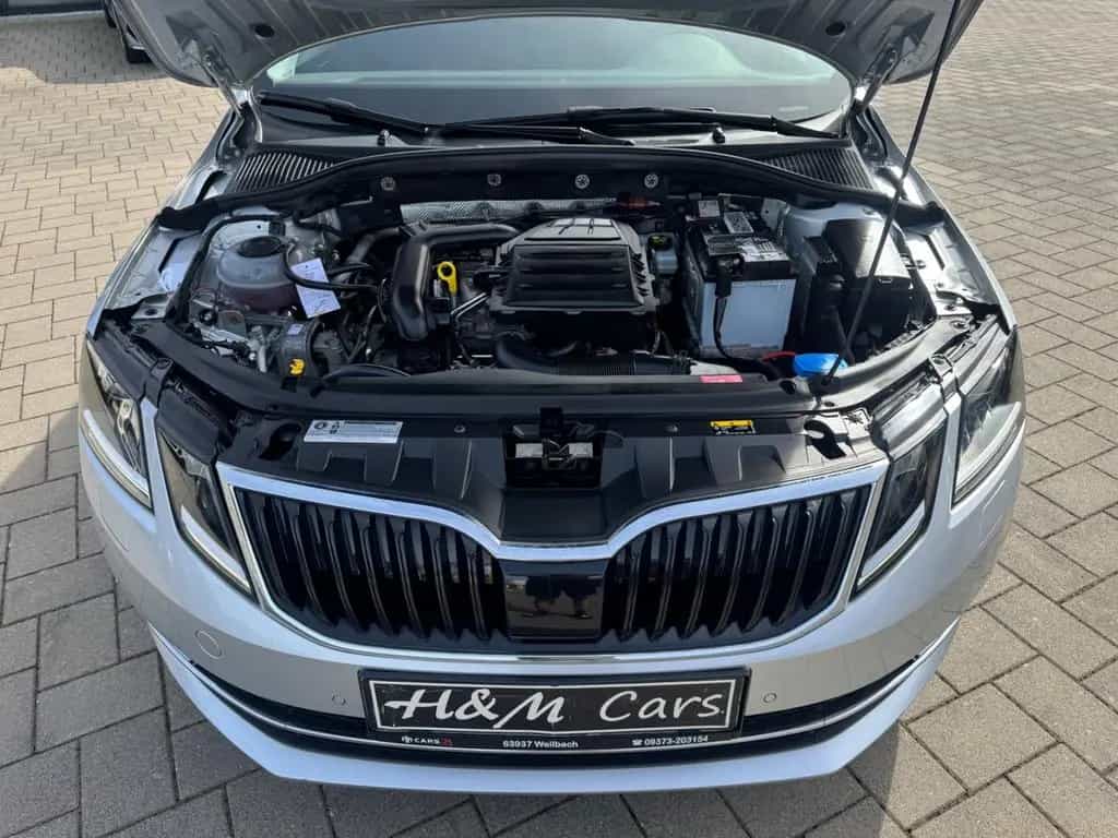 Skoda Octavia Combi Style/Aut/LED/ACC 09/2017-photo-9