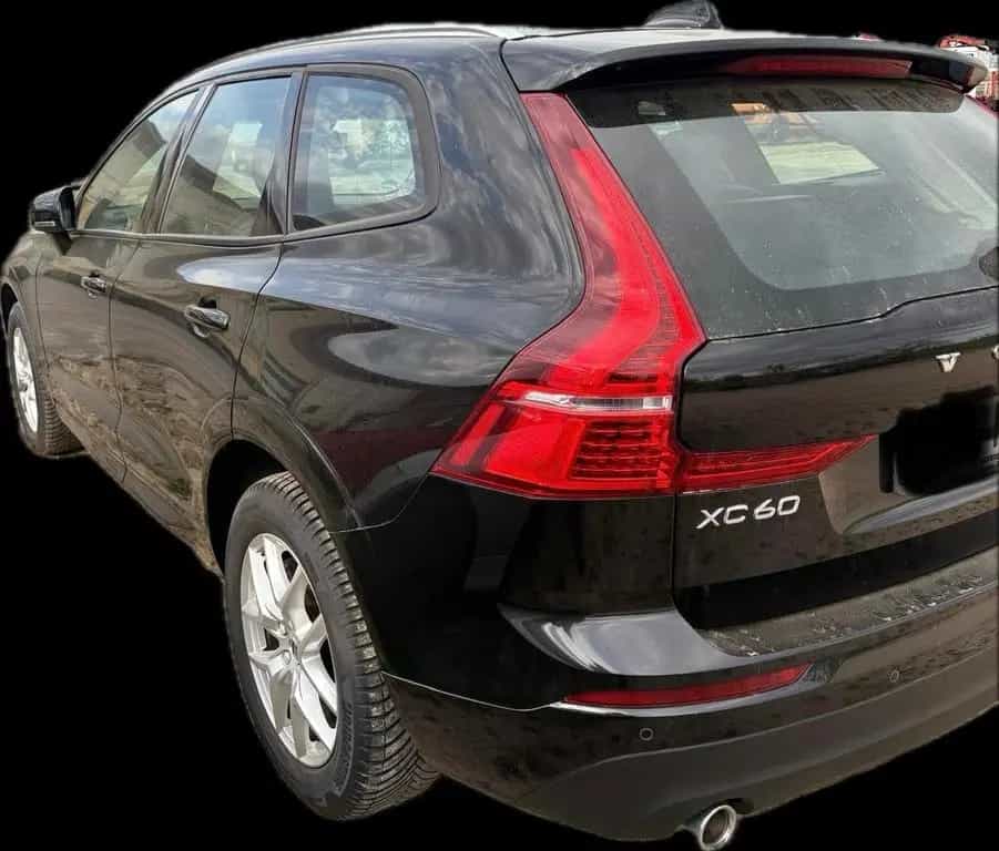 Volvo XC60 D4 Momentum Geartronic Momentum 06/2018-photo-2