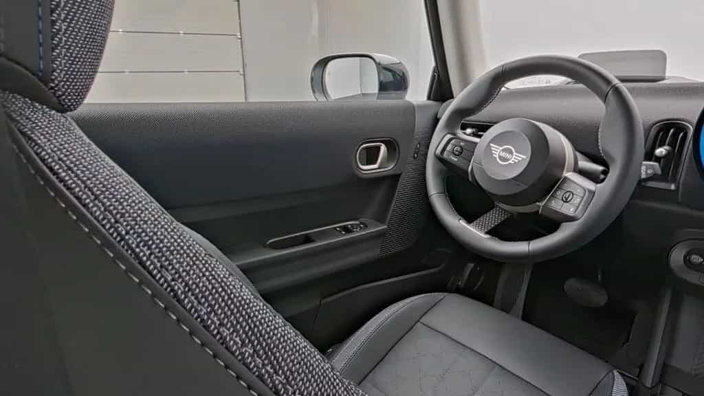 MINI Cooper C 01/2025-photo-10
