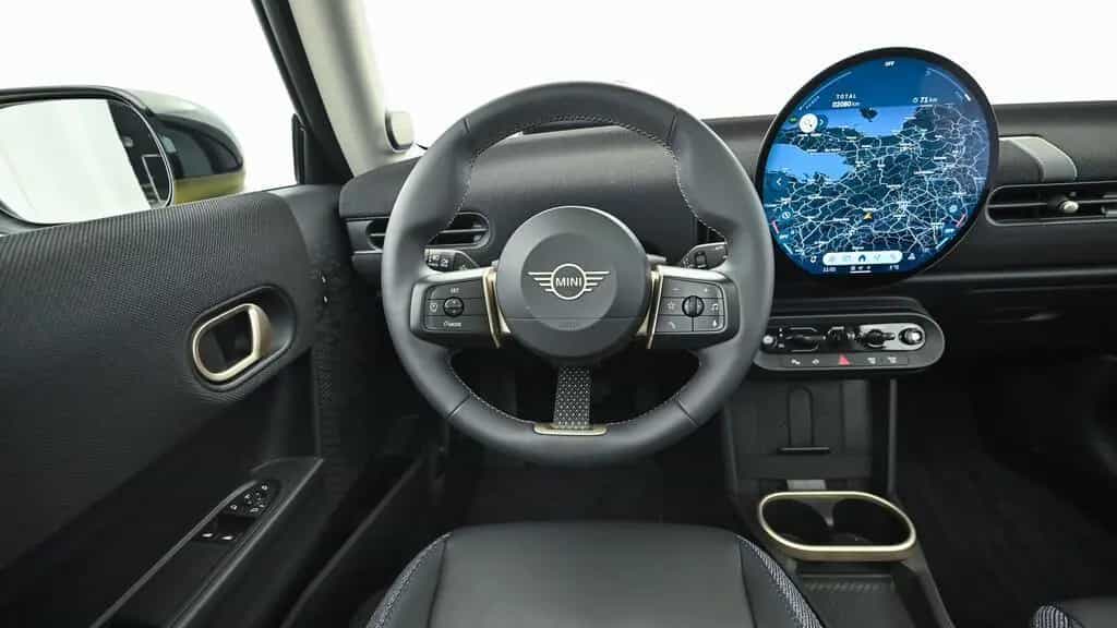 MINI Cooper C 11/2024-photo-11