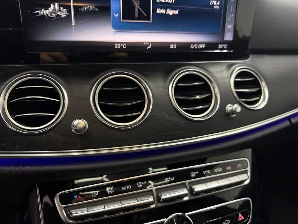 Mercedes-Benz E 200 AMG-Line*Schiebedach*LED*Burmester*Kamera* 10/2017-photo-18
