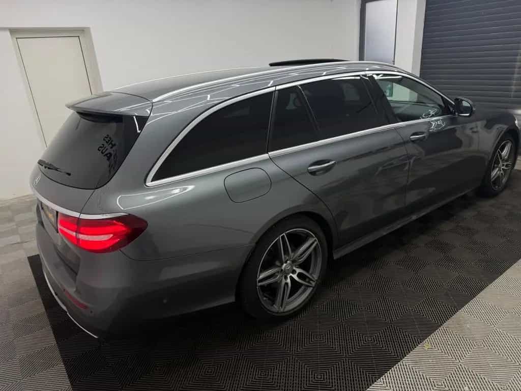 Mercedes-Benz E 200 AMG-Line*Schiebedach*LED*Burmester*Kamera* 10/2017-photo-6
