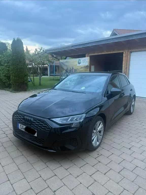 Audi A3 35 TFSI S Tronic Sportback, mythosschwarz 02/2021-photo-0