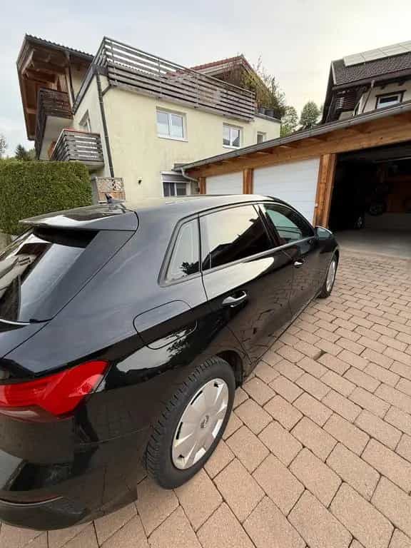 Audi A3 35 TFSI S Tronic Sportback, mythosschwarz 02/2021-photo-11