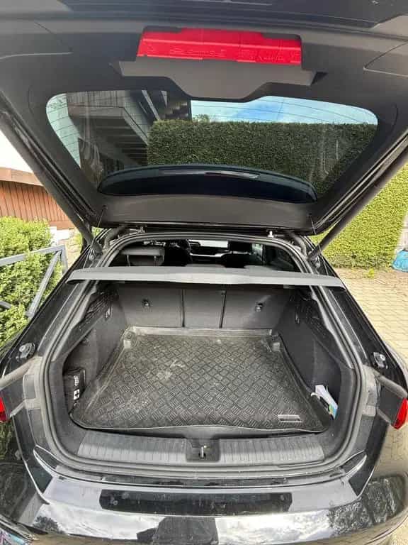 Audi A3 35 TFSI S Tronic Sportback, mythosschwarz 02/2021-photo-13