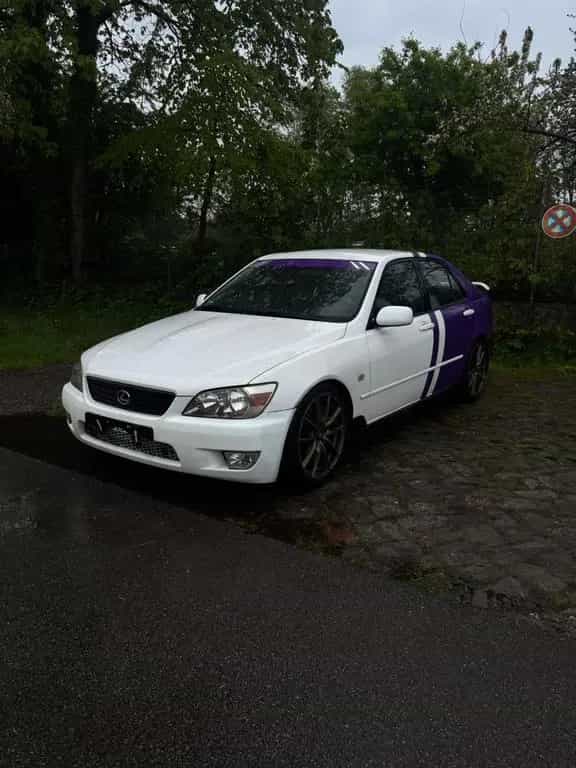 Lexus IS200 TÜV 02/28 Handschalter 05/1999-photo-0