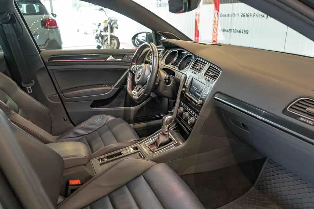 Volkswagen Golf VII Lim. GTI Performance DSG Leder DYNAUDIO 11/2016-photo-13