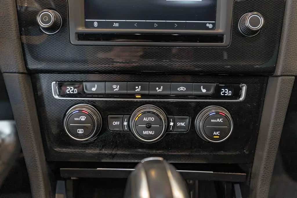 Volkswagen Golf VII Lim. GTI Performance DSG Leder DYNAUDIO 11/2016-photo-18
