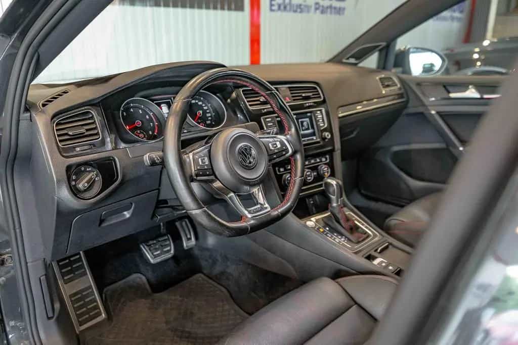 Volkswagen Golf VII Lim. GTI Performance DSG Leder DYNAUDIO 11/2016-photo-9