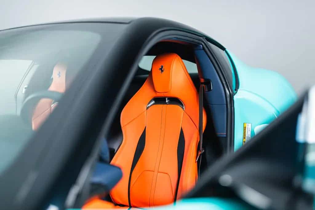 Ferrari 12Cilindri - Carbon, Garantie, Tiffany 11/2025-photo-12