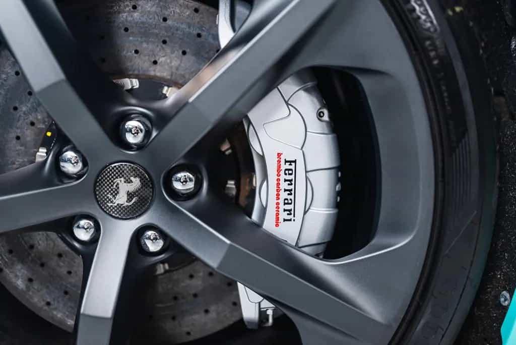 Ferrari 12Cilindri - Carbon, Garantie, Tiffany 11/2025-photo-19