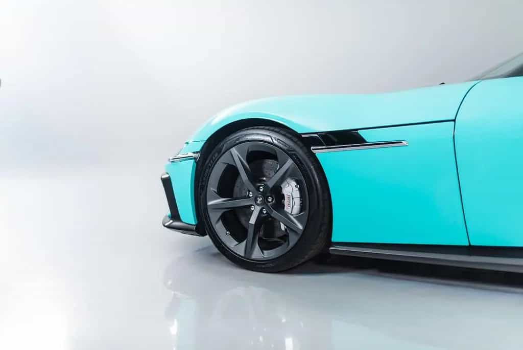 Ferrari 12Cilindri - Carbon, Garantie, Tiffany 11/2025-photo-28